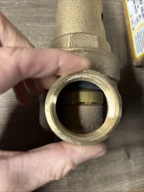10-615-05 APOLLO VALVES Water Relief Valve #3