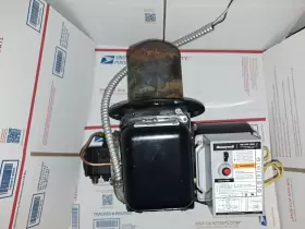 X221 BOCK Oil Burner Unit Msr Water Heater Tank #3
