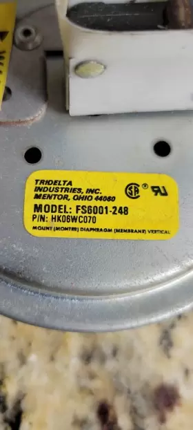 HK06WC070 CARRIER Tridelta Gas Furnace Pressure Switch #2