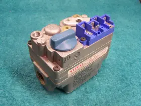 EF33CZ180 ESSEX CARRIER BRYANT PAYNE Nat Gas Valve