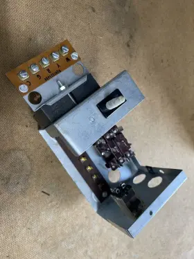 HQ96467EX ESSEX Heil Furnace Transformer Relay Switch Bracket