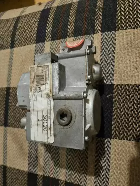 VR844M1048 FITS HONEYWELL Furnace Control Gas Valve #2
