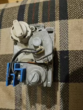 VR844M1048 FITS HONEYWELL Furnace Control Gas Valve #3