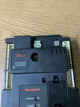233-47994-00 HONEYWELL Sola Hydronic Control Circuit Board #2
