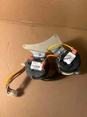 337662-701 HONEYWELL Carrier Pressure Switch