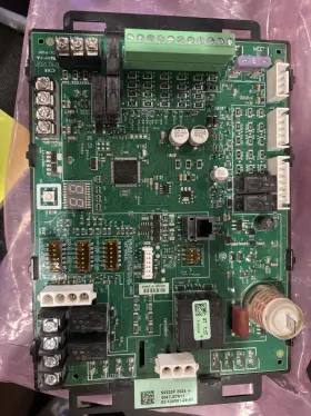 62-104061-05-01 HONEYWELL Rheem Ruud Furnace Control Board
