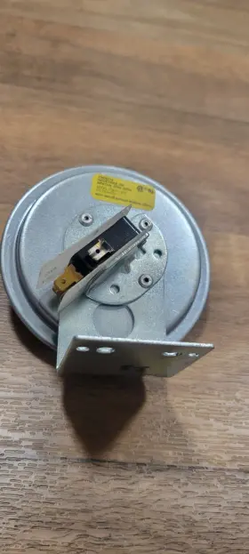 FS6111-365 HONEYWELL Ised Tridelta Furnace Air Pressure