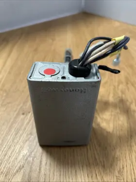 L4054A2675 HONEYWELL Furnace Limit Control