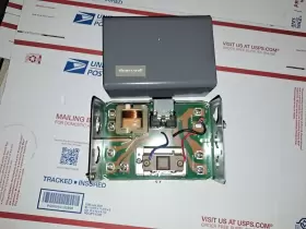 L8148 HONEYWELL Aquastat High Limit Relay Boiler Control
