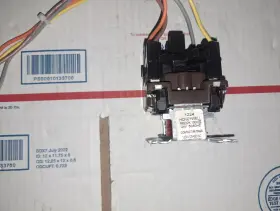 R8222K HONEYWELL Furnace Boiler Relay Volt Coil Burnham
