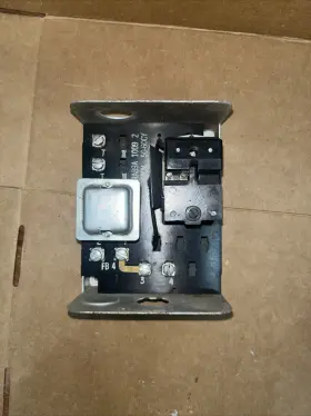 RA89A-1009 HONEYWELL Switching Control #2