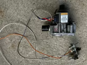 VR8304M4010 HONEYWELL Propane Gas Valve #3