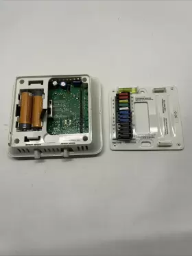 42122 HUNTER Digital Heat Programmable Thermostat #3
