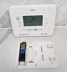 44378 HUNTER Digital Programmable Heat Thermostat 44378 HUNTER Digital Programmable Heat Thermostat