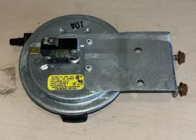 HQ1010896TR ICP Heil Tempstar Comfortmaker Pressure Switch