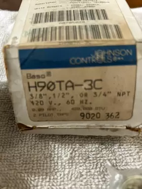 H90TA-3C JOHNSON CONTROLS Electric Gas Valve Box #2