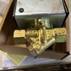 WF1-U-120 MCDONNELL MILLER Mcdonald Uni Water Feeder #2