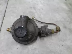 LV404B96V9 REGO Twin Regulator Fpol Fnpt