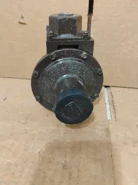 LV404B9 REGO REGULATOR Ecii Twin Pg Inlet Outlet