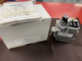 36C03-211 REZNOR Gas Valve Rodgers