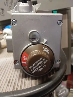 AP14732A RHEEM-RUUD Natural Gas Thermostat