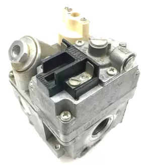 407501737 ROBERTSHAW Furnace Gas Valve #2