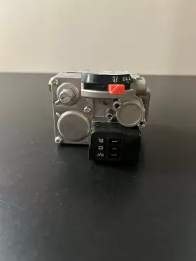 7E2-E7B-029 ROBERTSHAW Hvac Furnace Gas Valve