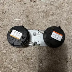 D345652P06 TRANE Furnace Pressure Switch D345652P06 TRANE Furnace Pressure Switch