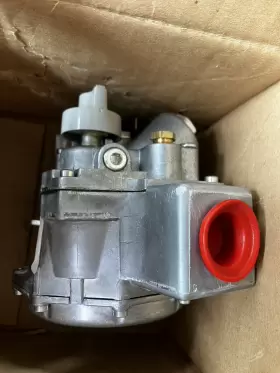 5A7-501-723 WEIL MCLAIN Robertshaw Gas Valve Nat Box #2
