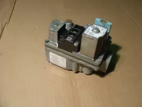 C64769-2 WHITE-RODGERS Rogers Furnace Gas Valve Amana Natural