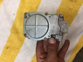 EF32CW203 WHITE-RODGERS Gas Furnace Valve #3